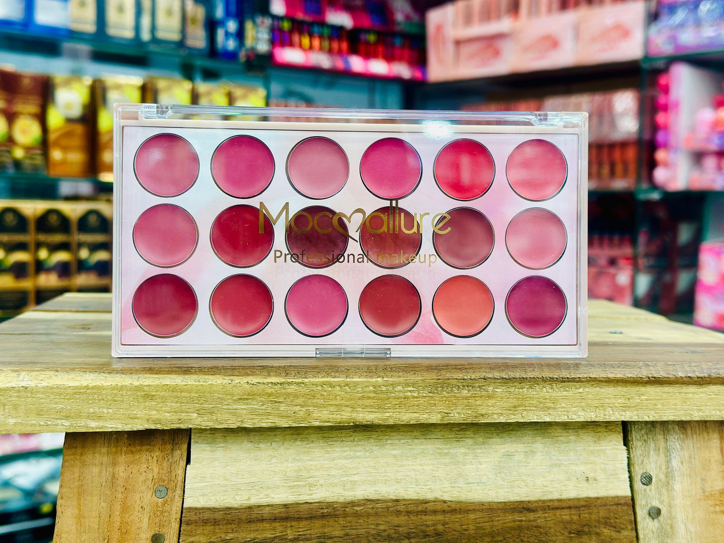 Moccallure Professional 18-Colors Lipstick Kit – Long-Lasting, Hydrating & Compact