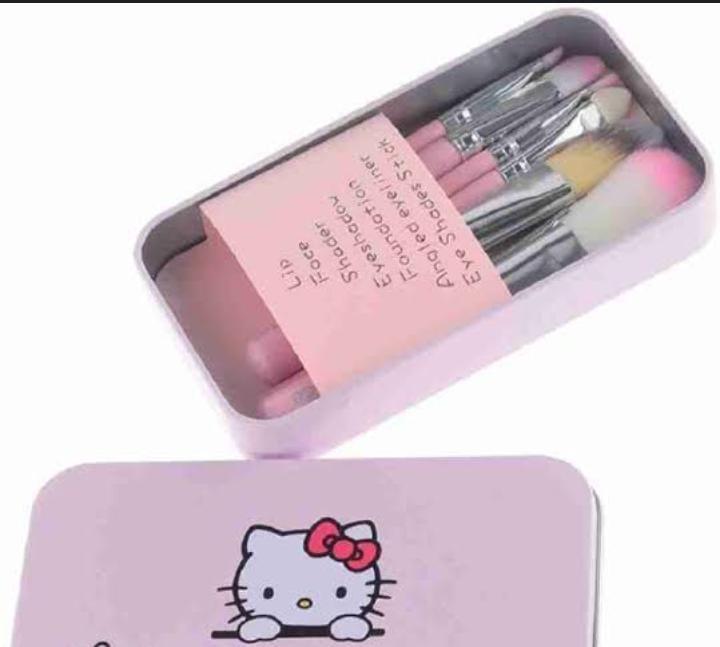 7 PCs Kitty Style Brushes Makeup Brush Set | Complete Brush Kit for Professional and Beginner (Pink Color)