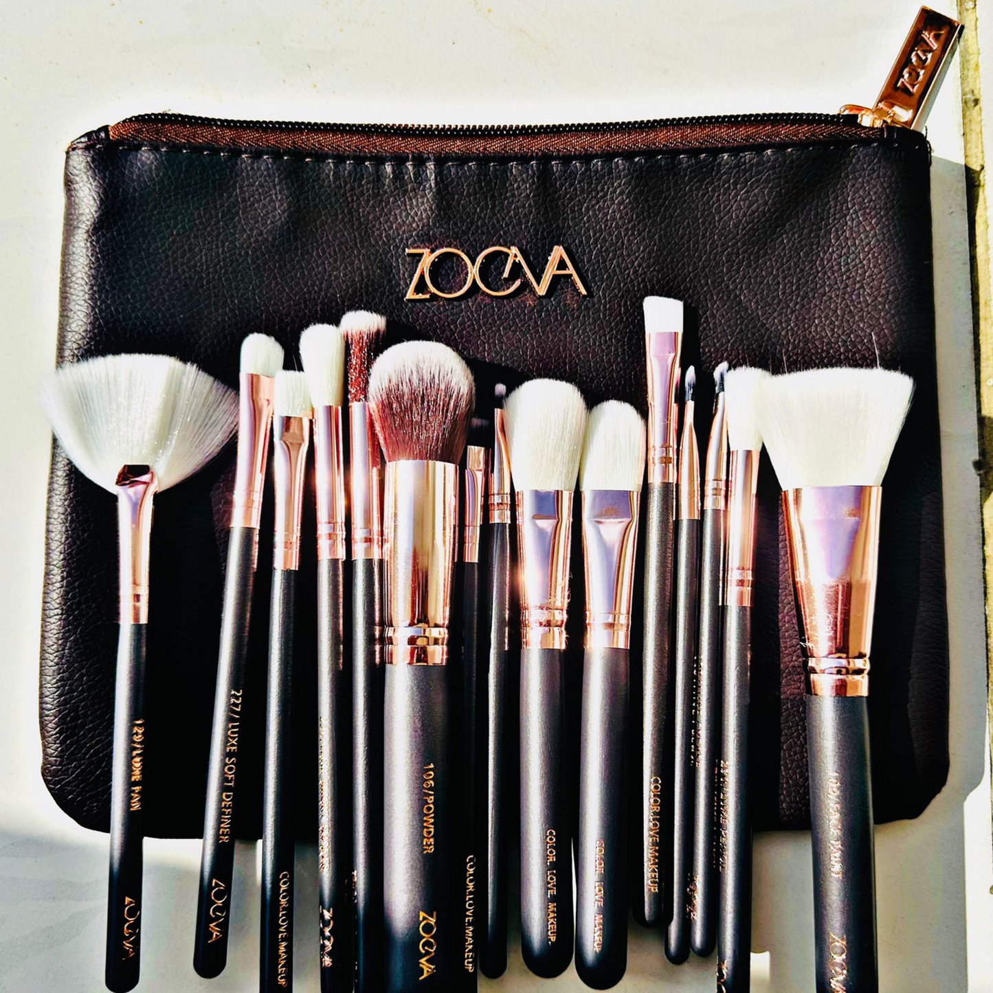 12 Zoeva makeup brushes with pouch complete makeup brush set including 12 face and eye make up brushes